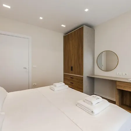 Kiti Escape By Pikhost Appartement Vlorë